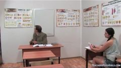 Русская школьница проходит переэкзаменовку